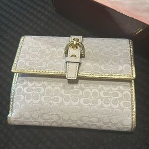 New Coach wallet new white with gold trim